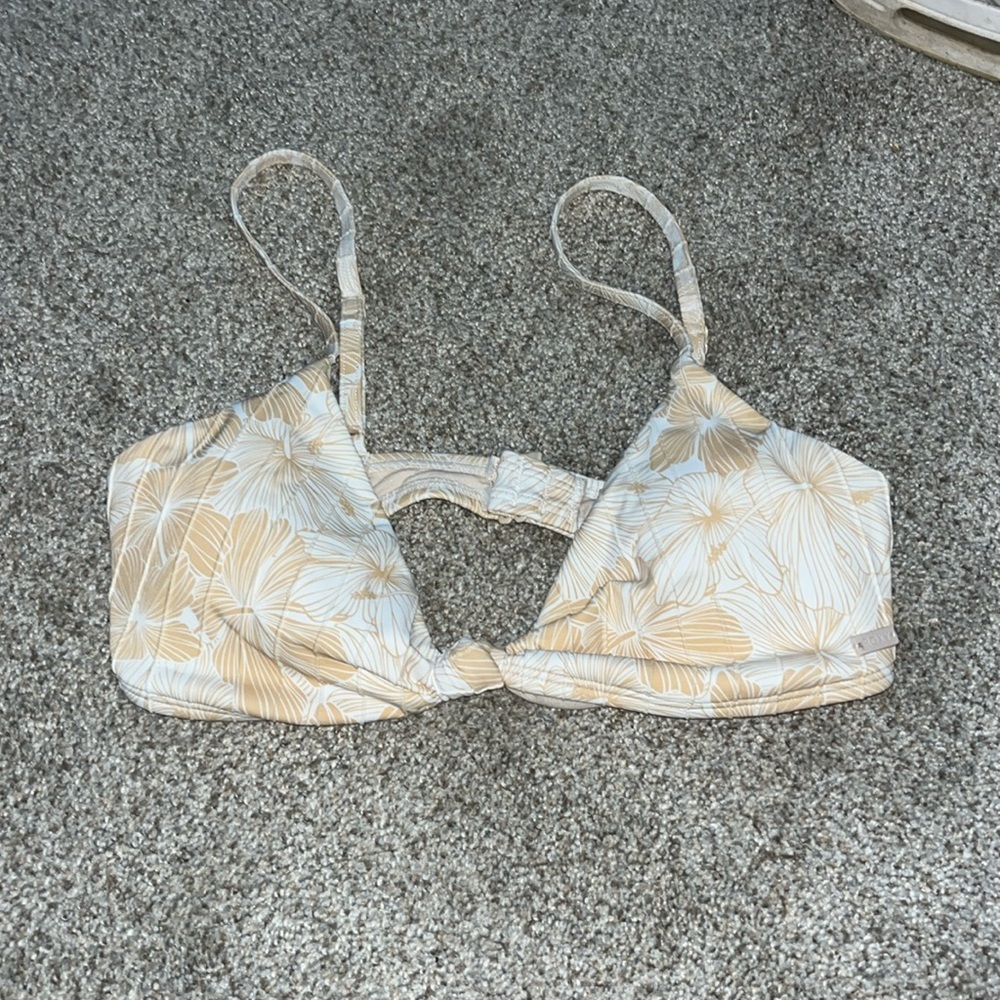 Roxy baithing suit top